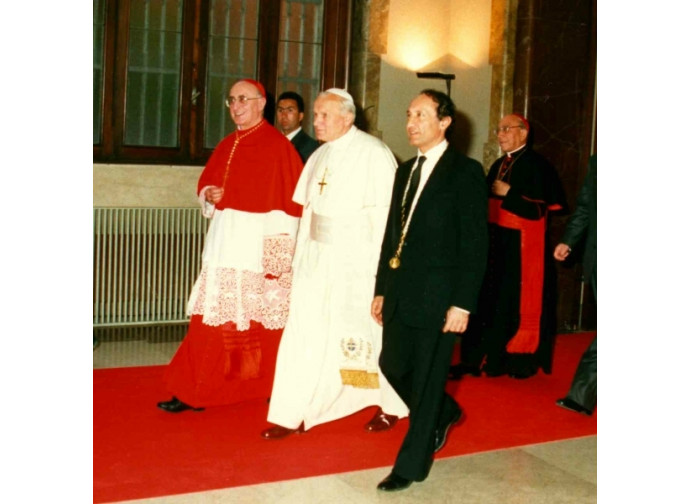 Il cardinale Biffi con Giovanni Paolo II